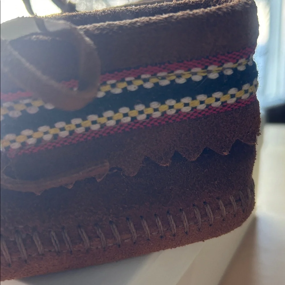 Minnetonka NWT PA•POO•SHU Moccasins INFANTS SIZE 4 with Colorful Trim